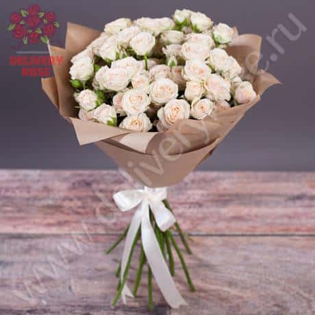 Букет из 15 кремовых кустовых роз
